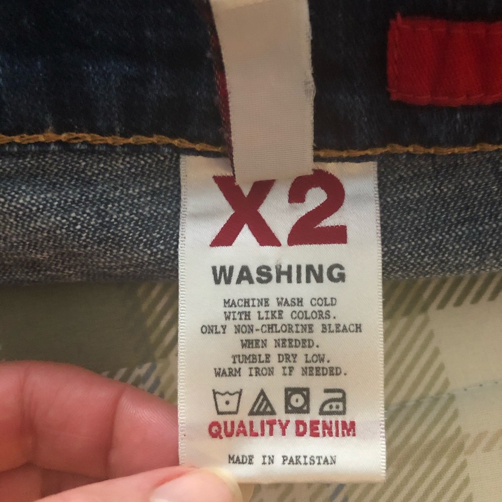 Express brand Curvy Boot Cut Jeans. Size 8. - Picture 5 of 6
